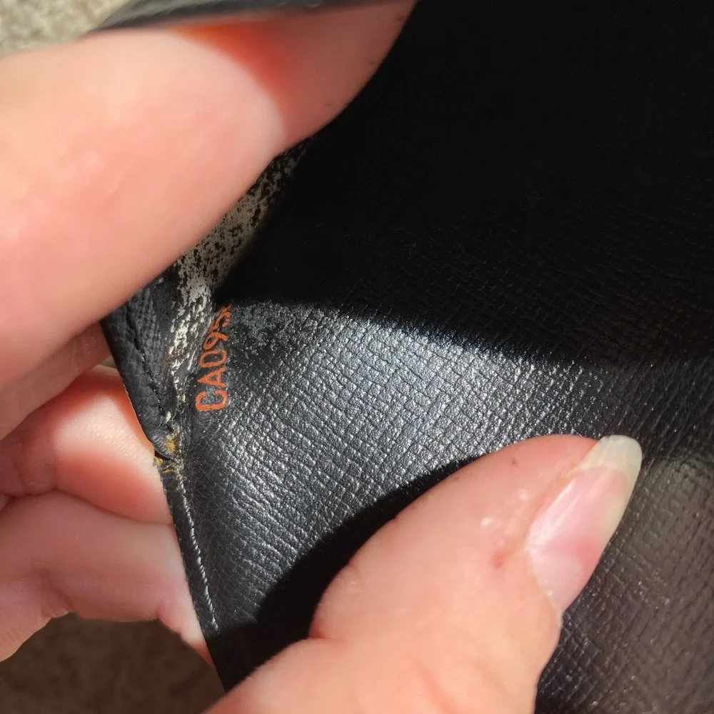 Authentic Louis Vuitton Epi leather Agenda Cover black silver - Picture 9 of 13